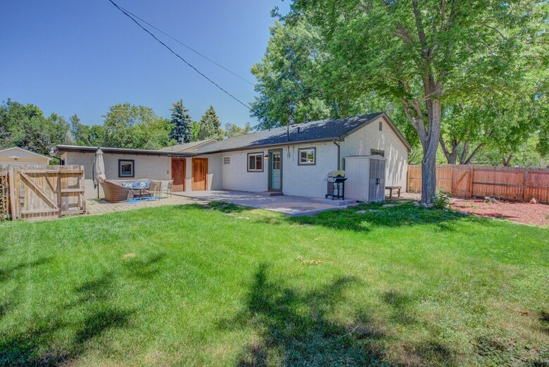 Home Sweet Home 3 Beds Central Springs Locale!