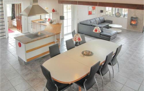 Holiday Home Lyngvej Tranek�r II