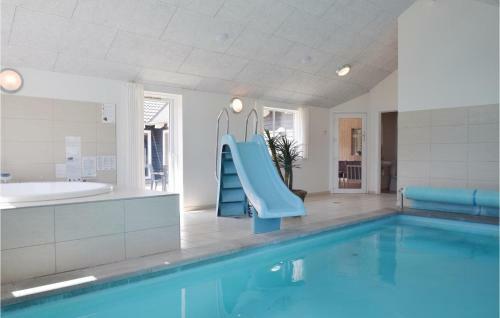 Holiday Home Kronens Have Tranek�r X