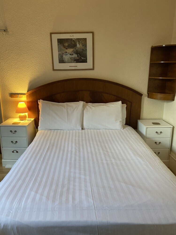 Hotel Windsor Cedar Tree Guest House