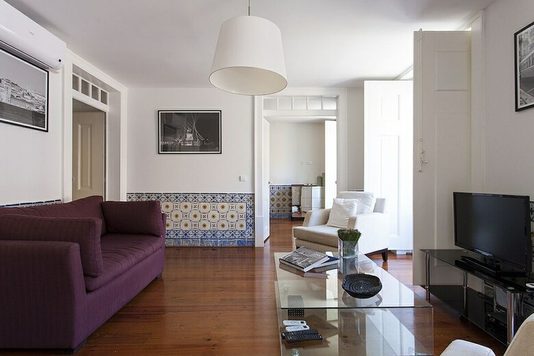 Correeiros Duplex Deluxe Apartment Rentexperience