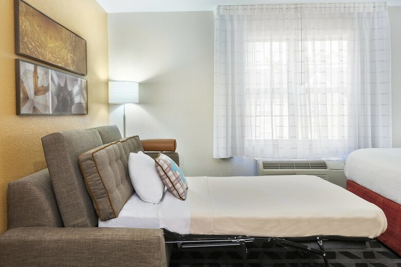 Hotel Towneplace Suites By Marriott Savannah Midtown