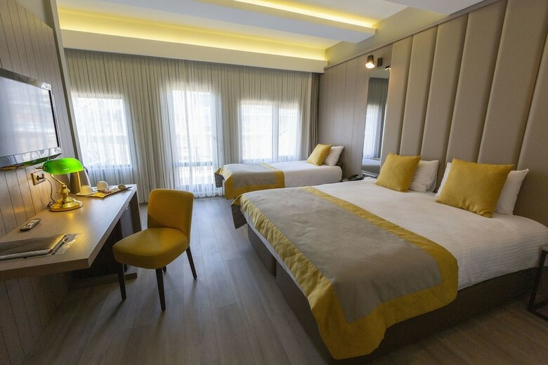 Seraglio Hotel & Suites