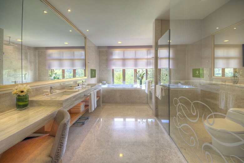 Hotel The Chateau Spa & Organic Wellness Resort