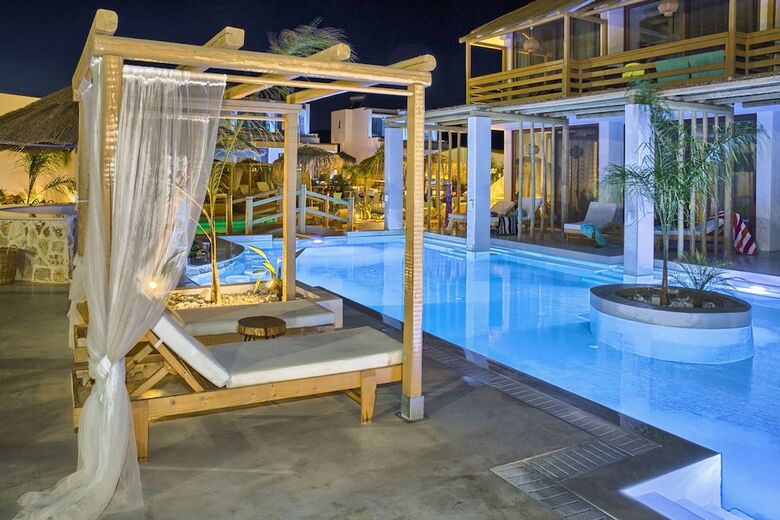 Aparthotel Alia Luxury Suites