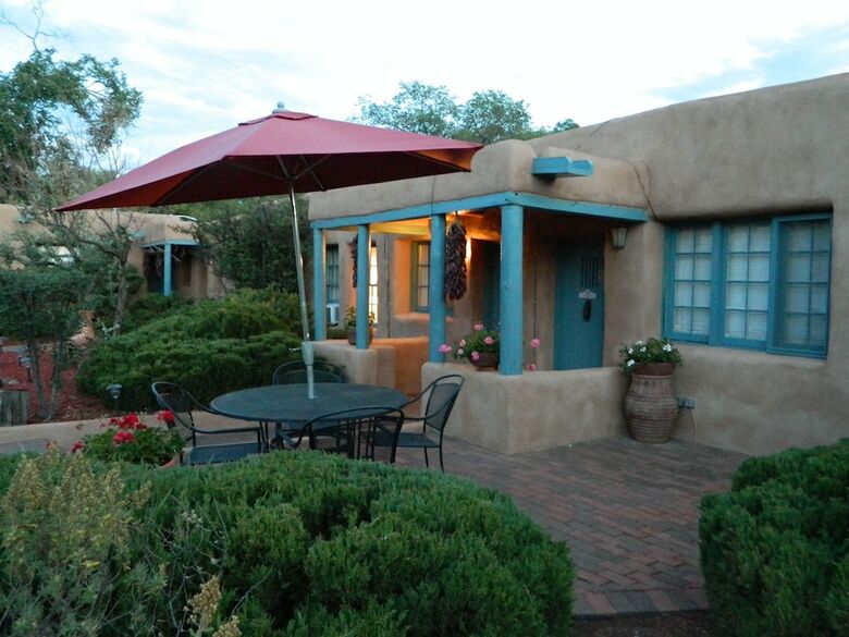 Pueblo Bonito Bed And Breakfast Inn