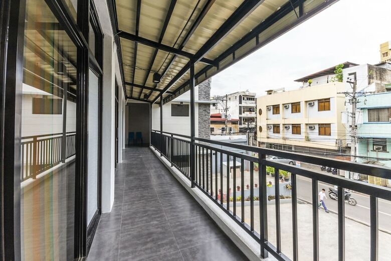 Oyo 476 Hedda Hotel