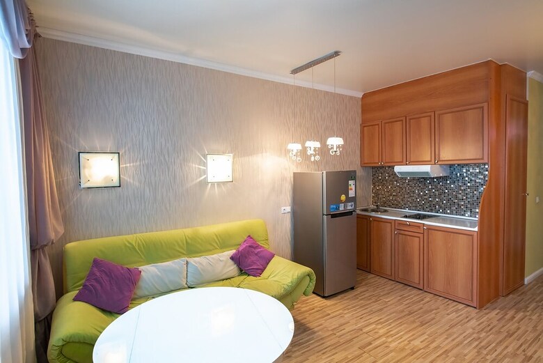 One Room Apartment On Leonova St. 66