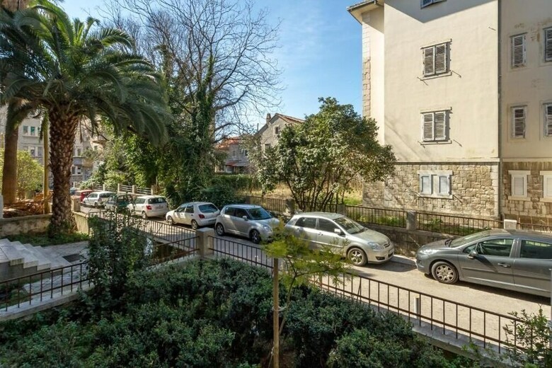 Hotel Central Jardin Guesthouse