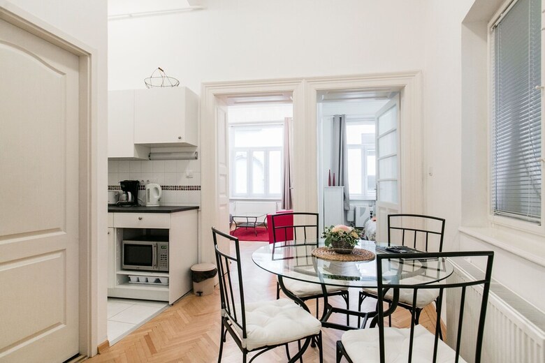 Nagy Diofa 18 Apartment I.