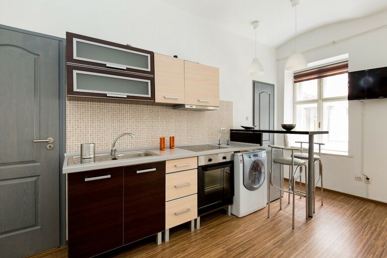 O 40 Apartment