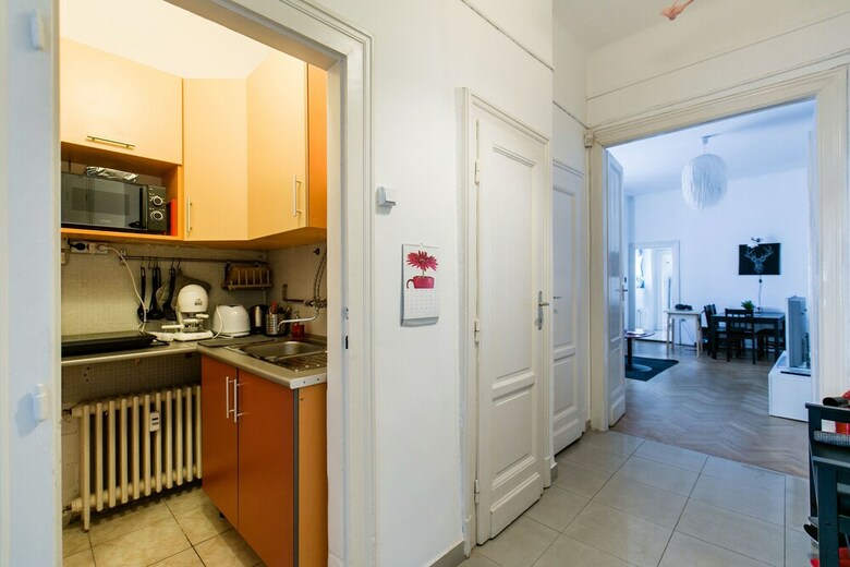 Revay 2 Apartment