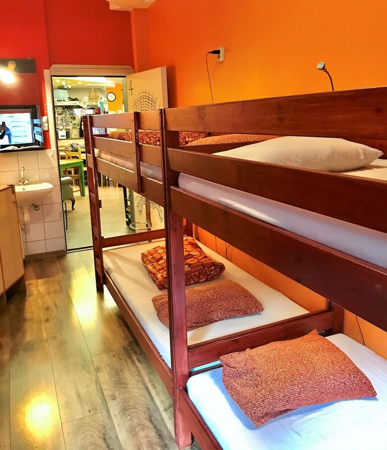 Hostal Bazar Hostel