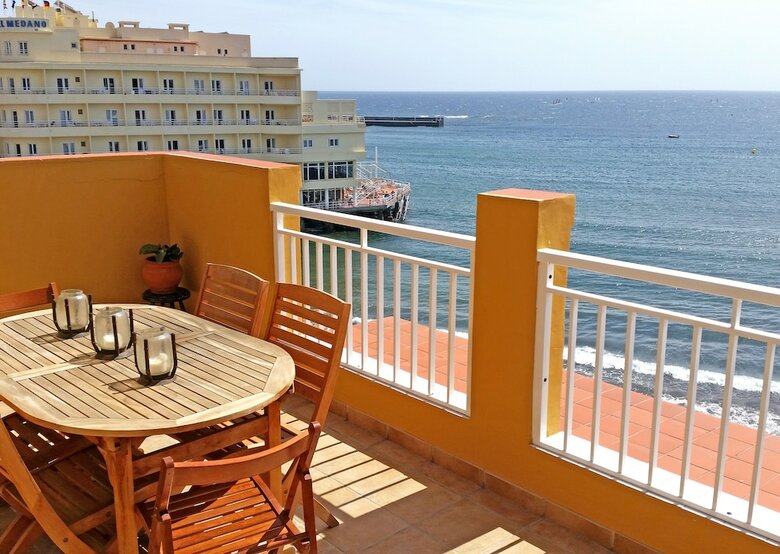 Apartamentos Atico Medano 3