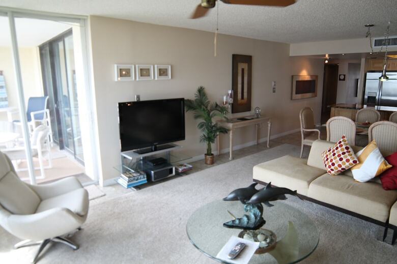 3 Bedroom Oceanfront Luxury Condo - Sand Dollar Iii, 404