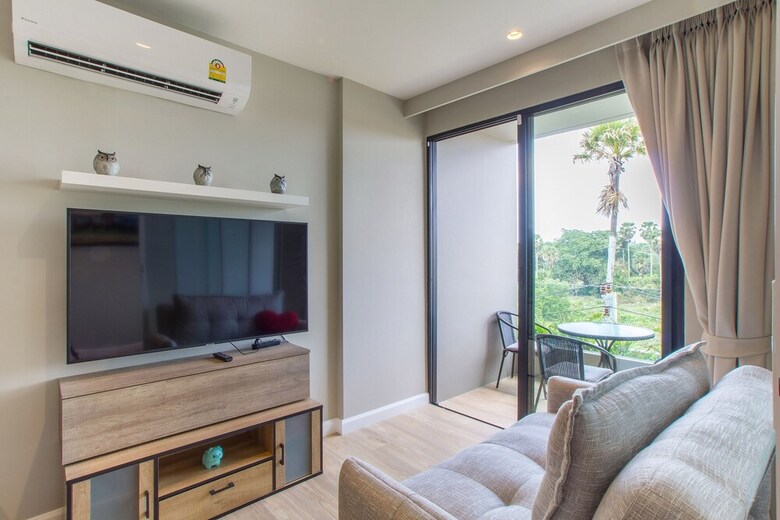 1 Bdr Apartment At Bangtao Beach (900m)