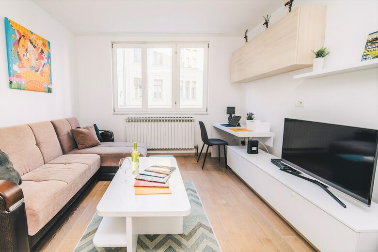 Modern 2bdr Apartment-cathedral View-best Location