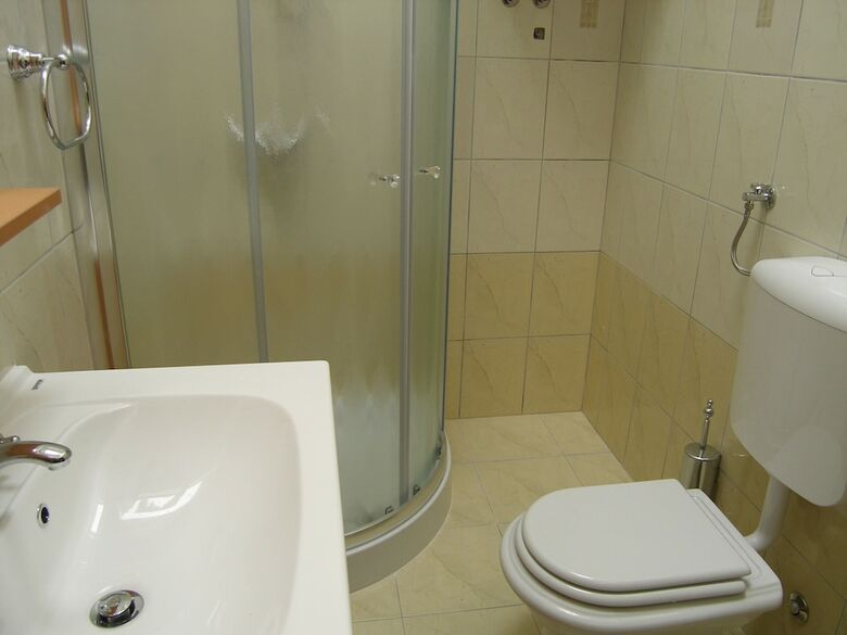 Easeful Pifar Apartment Great Location