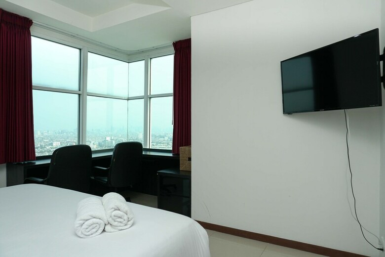2br Seaview Condominium Green Bay Pluit Apartment