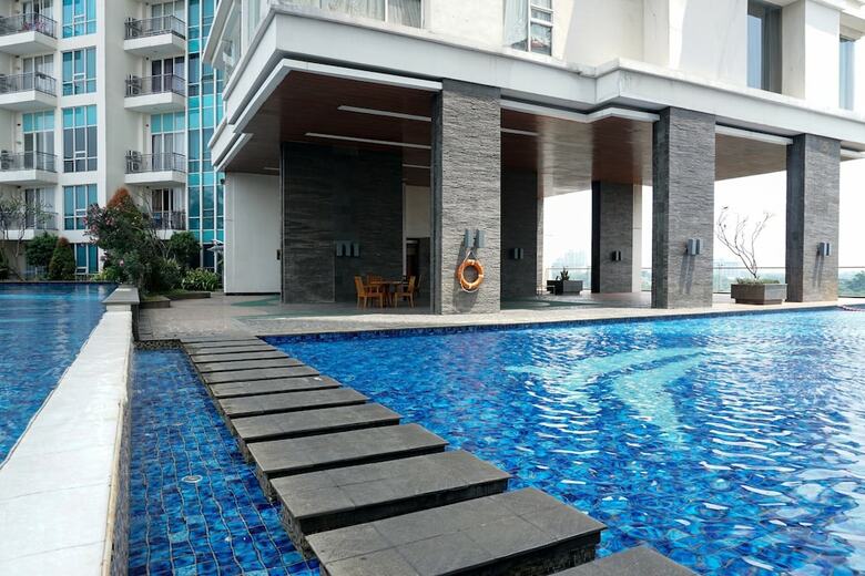 Big And Cozy 2br Apartment At Ancol Mansion