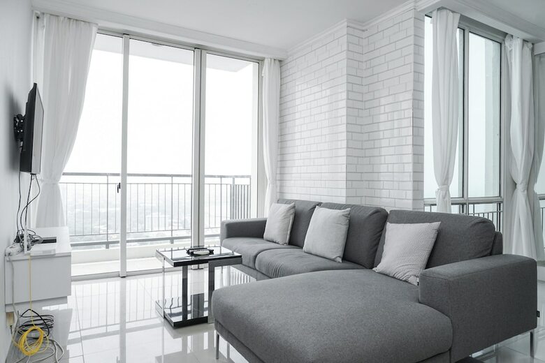 Big And Cozy 2br Apartment At Ancol Mansion