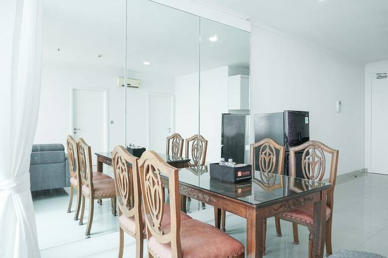 Big And Cozy 2br Apartment At Ancol Mansion