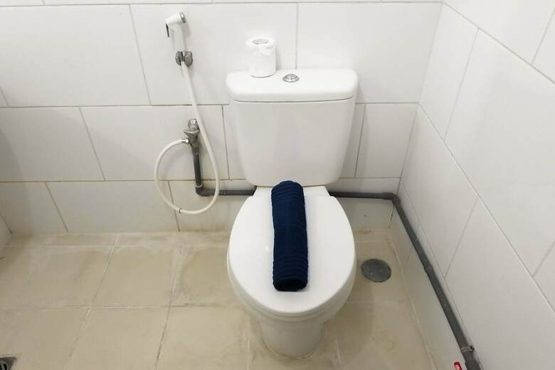 Homey And Comfy 2br Apartment At Waterplace Residence