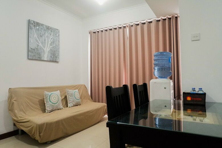 Homey And Comfy 2br Apartment At Waterplace Residence