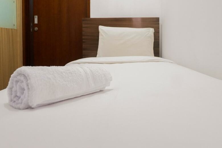 Homey And Comfy 2br Apartment At Waterplace Residence