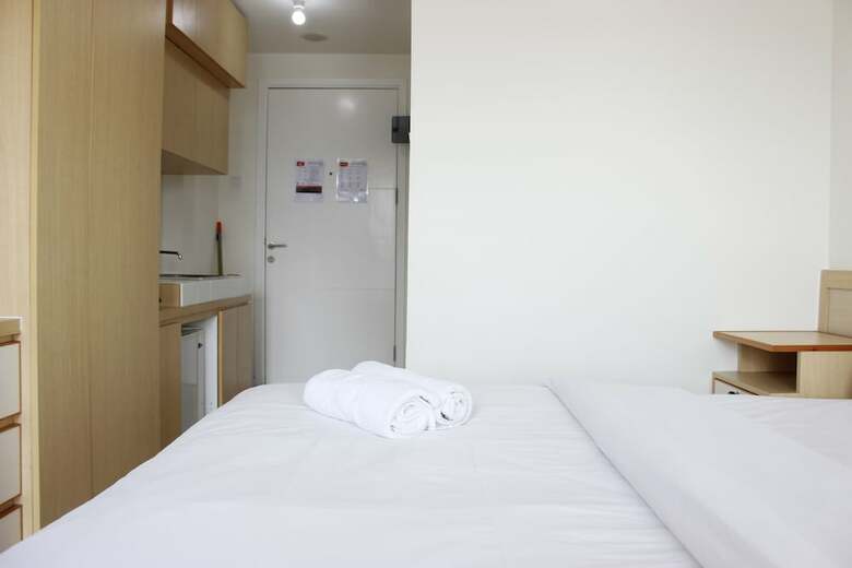 Relaxing Studio Apartment At Parahyangan Residence With Mountain View
