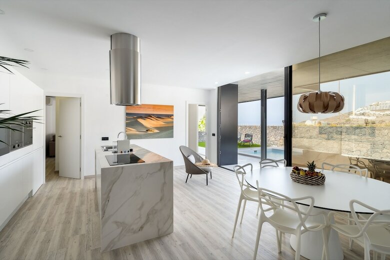 The One Luxury Apartments