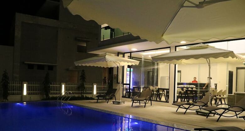 Hotel Tuan Chau Kingly Villa
