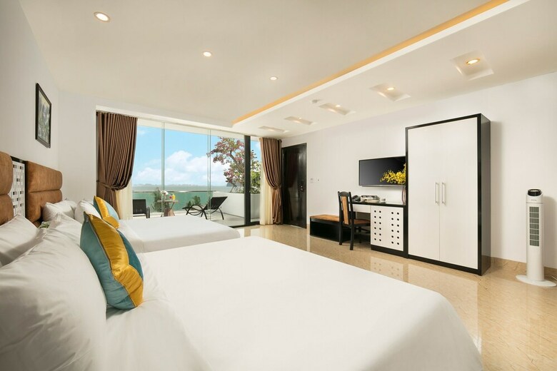 Hotel Tuan Chau Kingly Villa