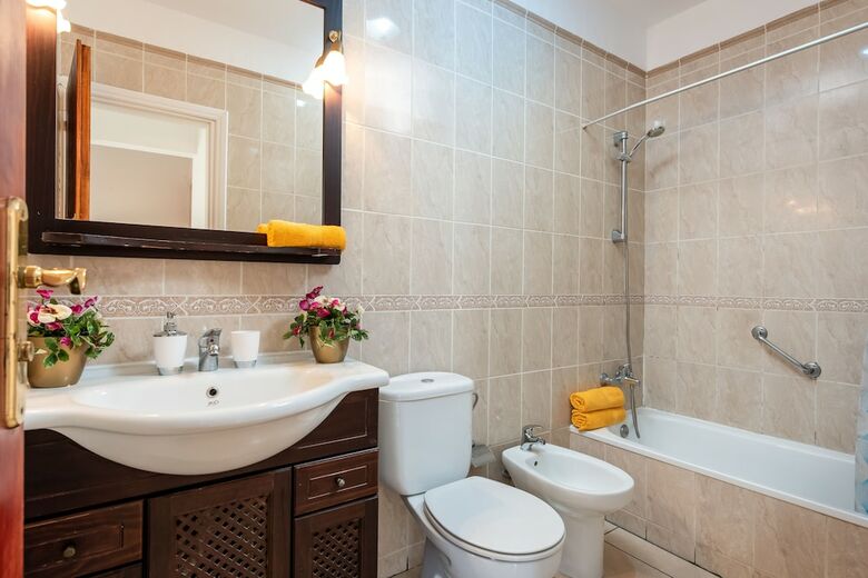 Apartamentos K1playa Fa�ab� Comfortable Swimming Pool