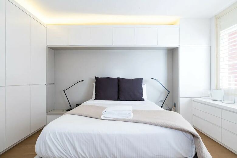 2 Bedroom Apartment With Bay View