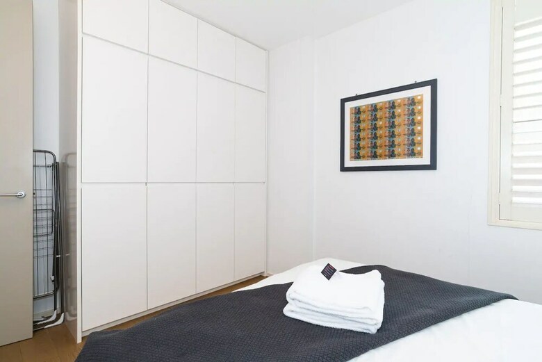 2 Bedroom Apartment With Bay View