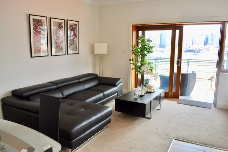 Apartamentos 2 Bedroom Home In Kirribilli With A Great View