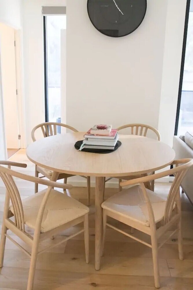Charming 2 Bedroom Apartment In Richmond Close To Mcg
