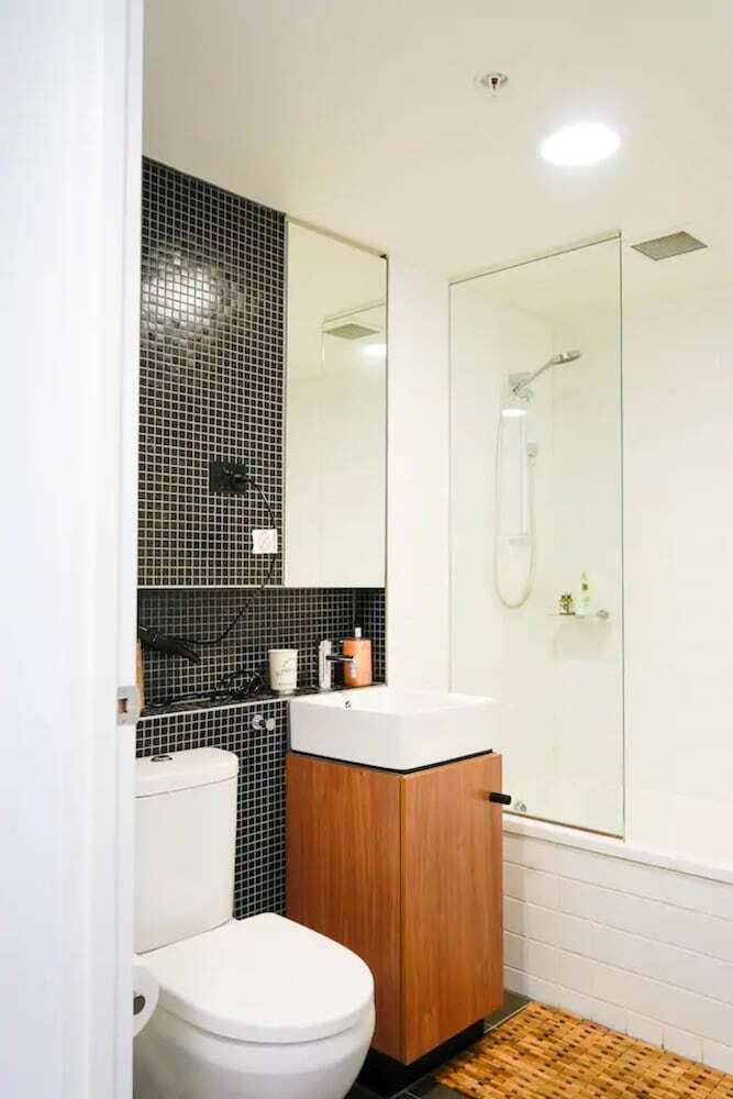 Modern 2 Bedroom Apartment With City Views