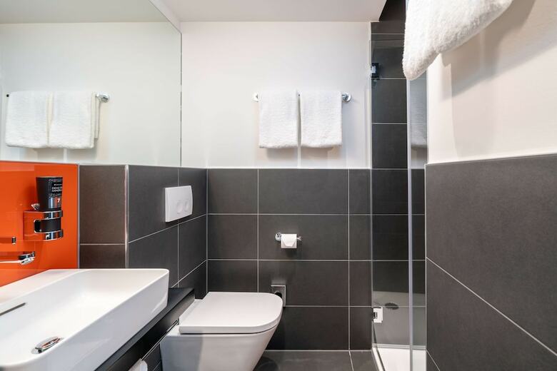 Hotel Campanile Vienna South