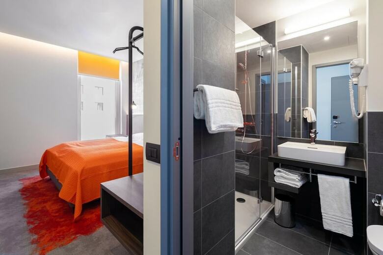 Hotel Campanile Vienna South