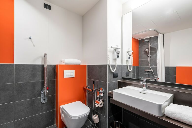 Hotel Campanile Vienna South