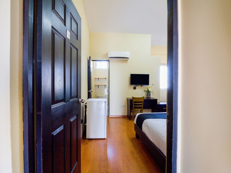 Hotel Capital O Ecohabit Monterrey