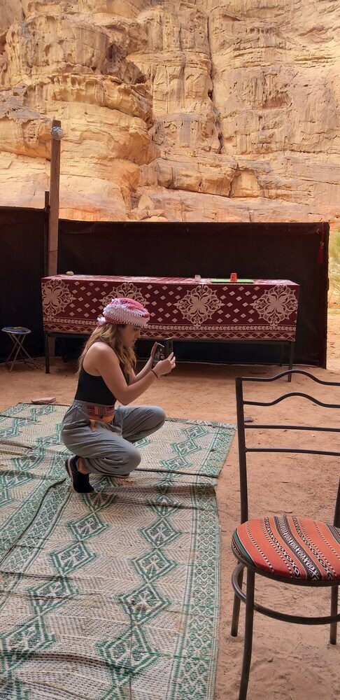 Hostal Bronze Mountains Camp