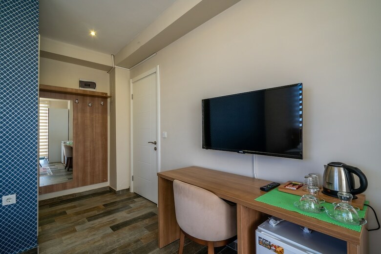 Sist 34 Suit Hotel