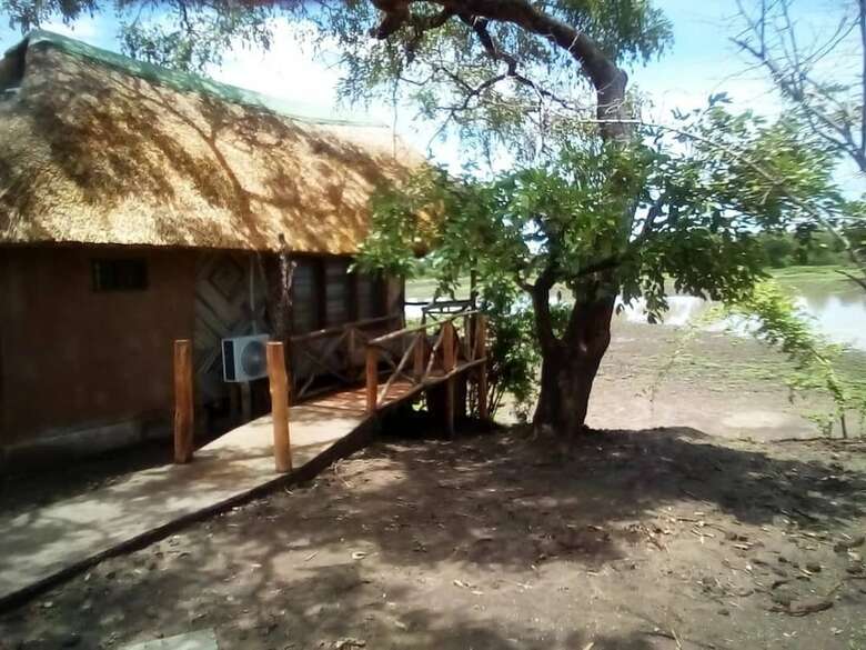 Posada Mophy  Budget  Safari  Lagoon  Camp