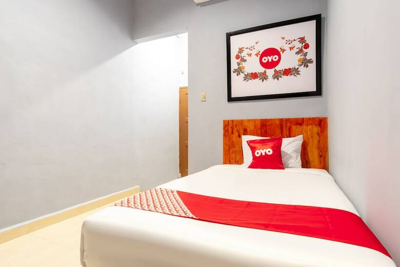 Hotel Oyo 1668 Yvel Homestay