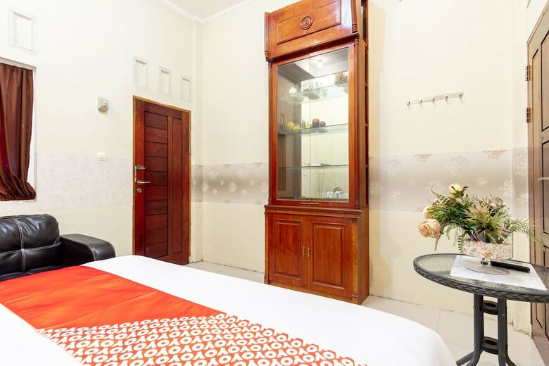 Hotel Oyo 1349 Green Elite Syariah