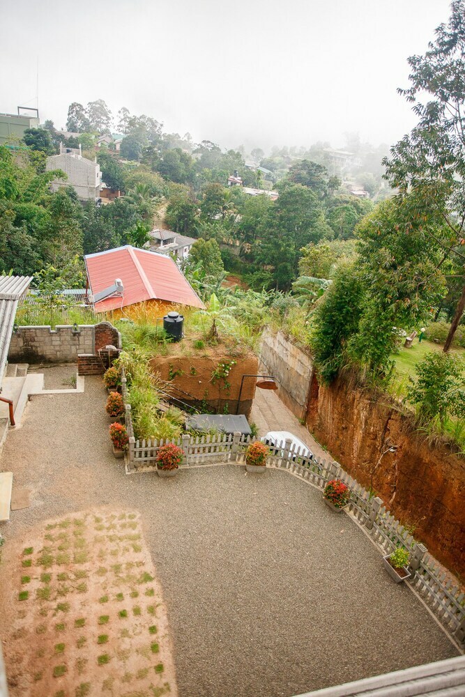 Hotel Rawana Den