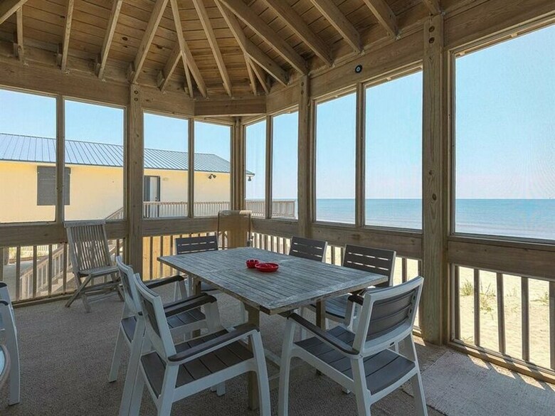 Baywalk By Meyer Vacation Rentals